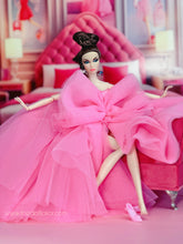 Load image into Gallery viewer, Pink dress with giant Bow for Barbie doll and IT dolls