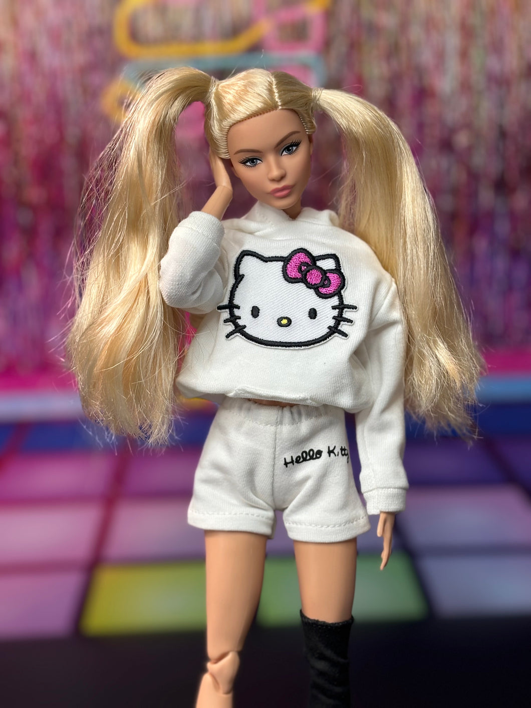 Hello kitty hoodie and shorts for barbie dolls