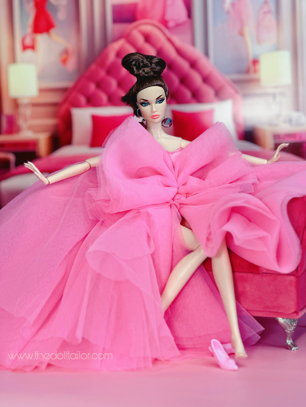 Pink style dress with giant Bow for Barbie doll and IT dolls
