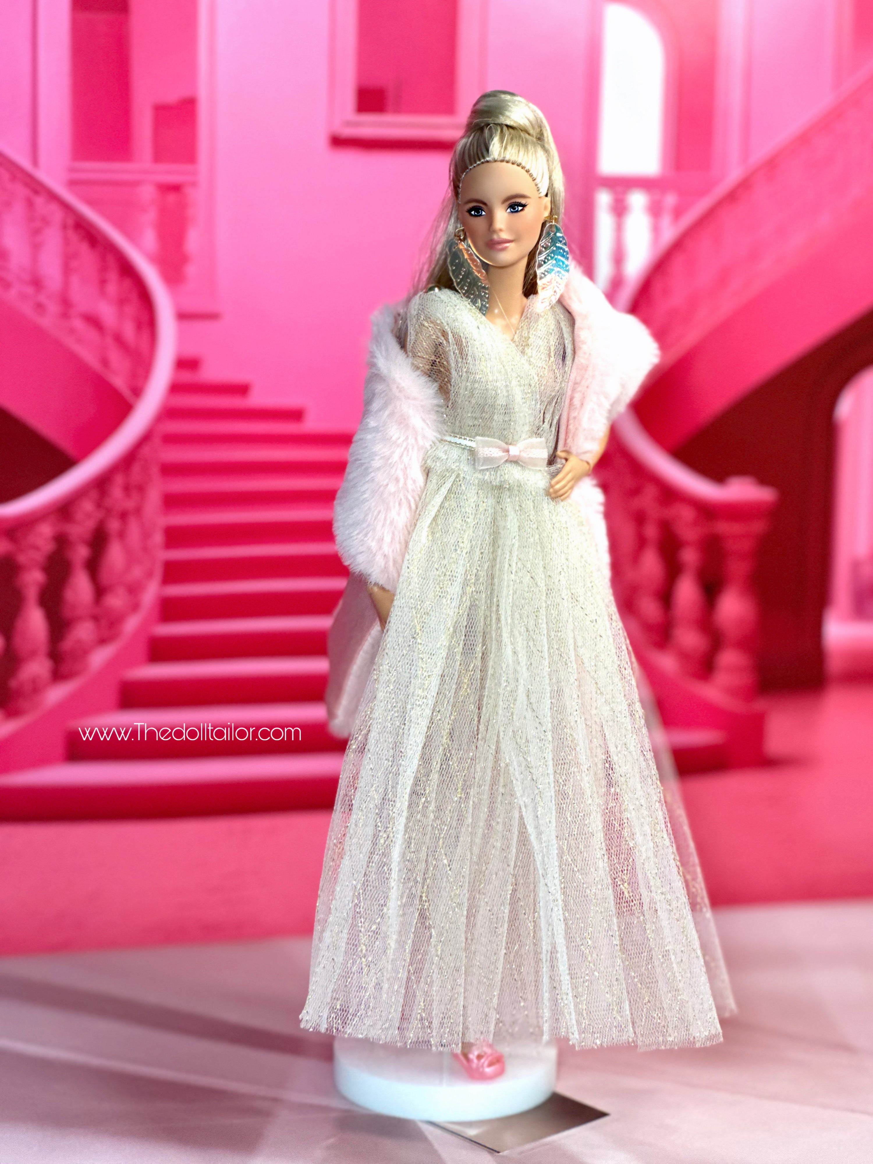 Beige tulle dress with pink fur Shawl for barbie The Doll Tailor Beige tulle dress with pink fur Shawl for barbie The Doll Tailor