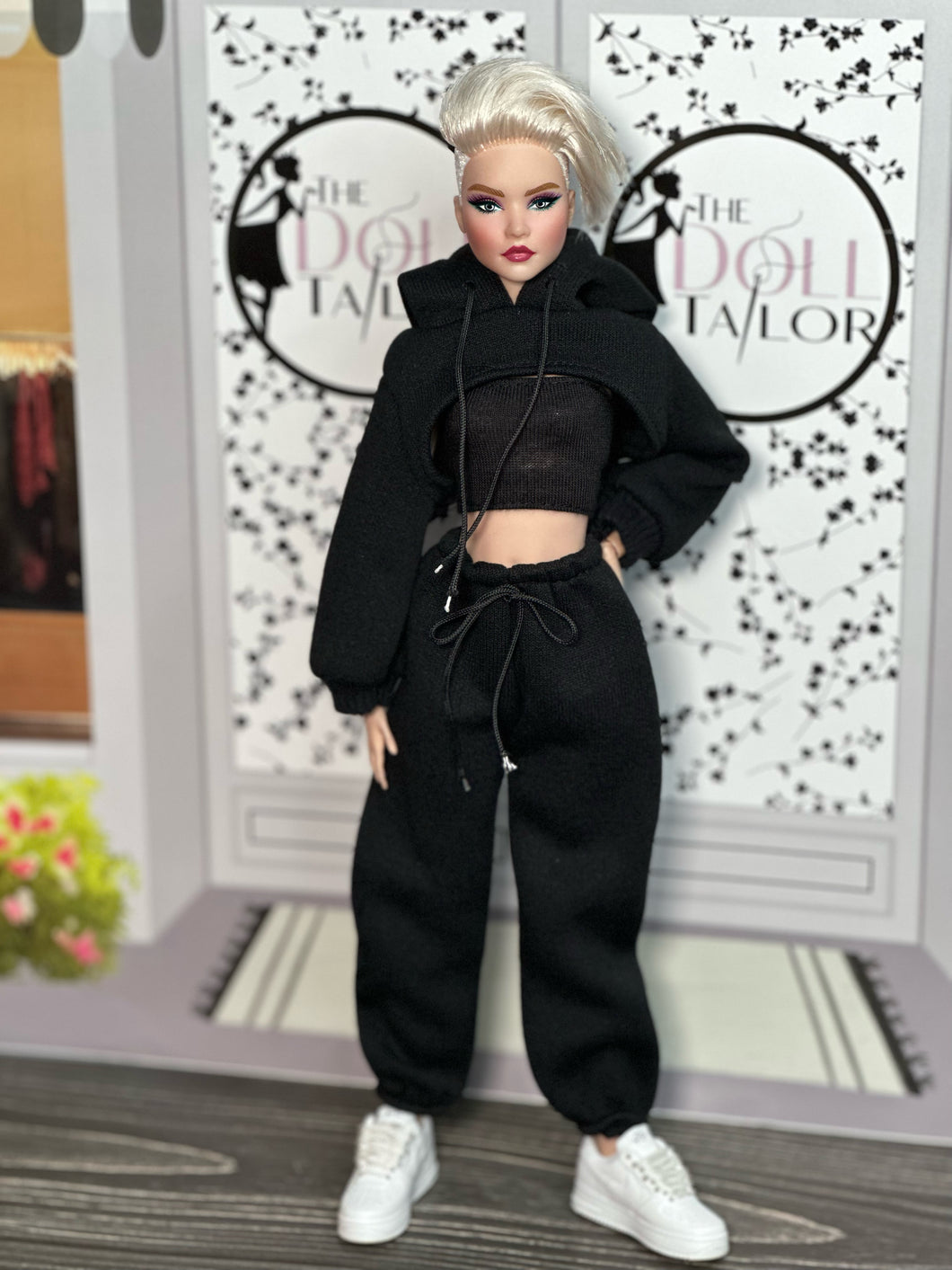 Black hoodie sweatpants for Barbie dolls