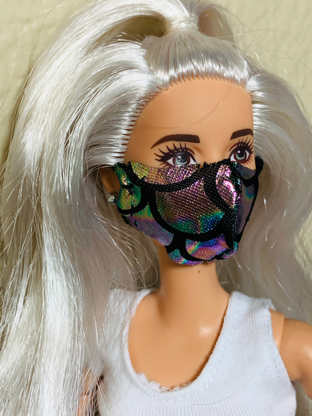 Metallic face mask for Barbie Dolls