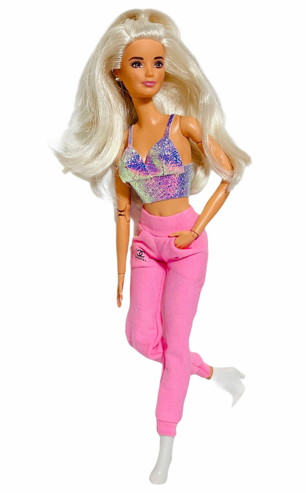 Pink sweatpants for Barbie dolls with pockets – The Doll Tailor