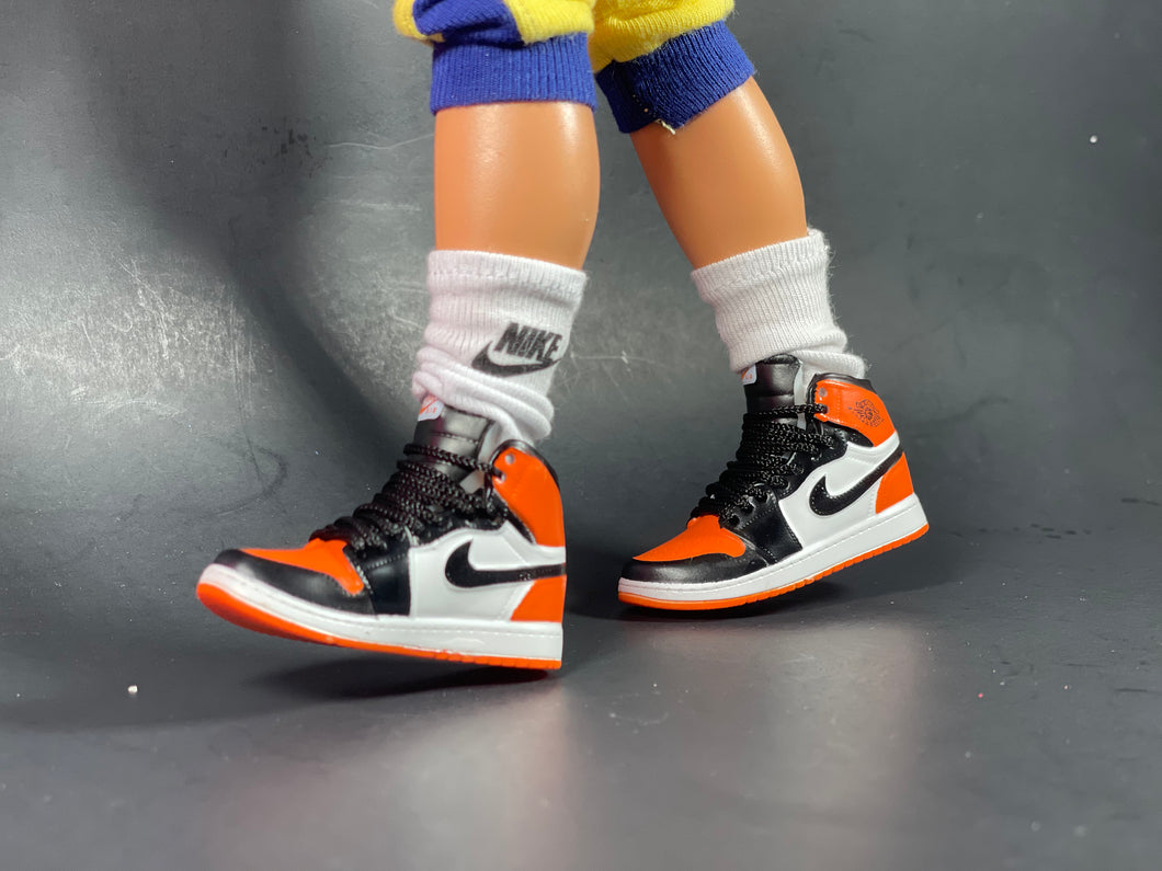 Orange tennis shoes for male fashion dolls miniature shoes