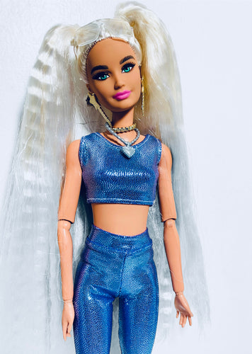 Holographic purple leggings and crop top for Barbie doll