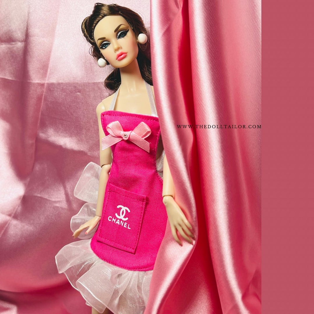 Pink ruffled apron for fashion dolls