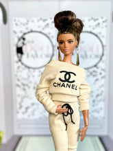 Load image into Gallery viewer, Beige sweatshirt for fashion dolls leggings with logo
